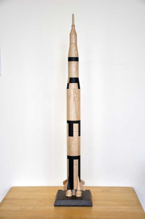 2009-029 Saturn V style rocket